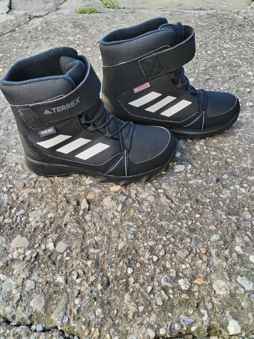 Зимни апрески Adidas