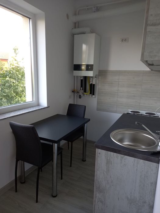 Închiriez garsonieră zona Central