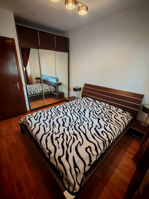 Închiriez apartament cu 2 camere zona Tătărași