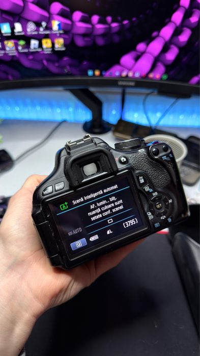 Canon EOS 600D + Blit Canon Speedlite 580EX | 18MP | Full HD