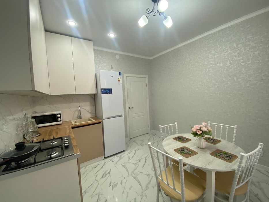 Сдам посуточно 1 комн ЖК Байсанат