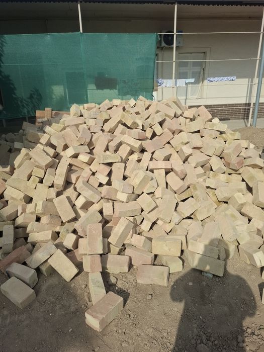 Охангарон ва янгийол  пишкан ва хом гиштларни йетказиб берамиз