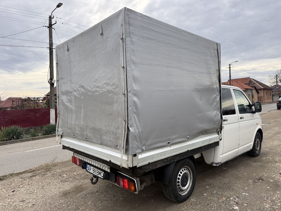 Vand wv t5 autoutilitara 4 usi 6 locuri