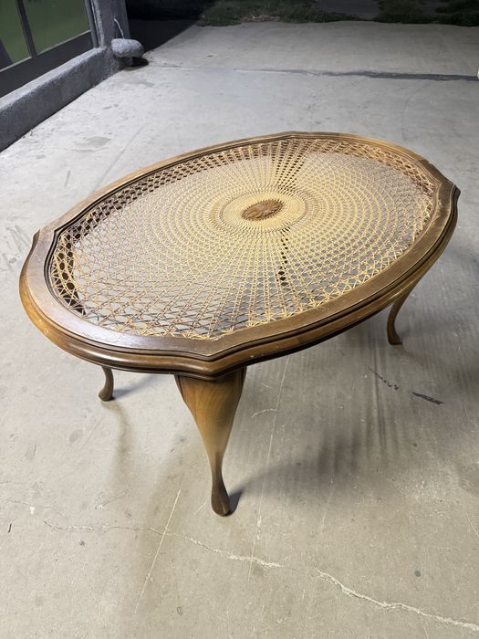 Дървена Маса от масив и ратан