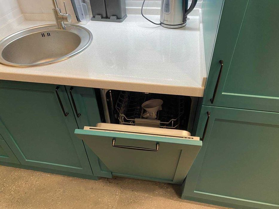 срочно Аренда квартира на Айбек метро 2 ком евро-ремонт никто не жил