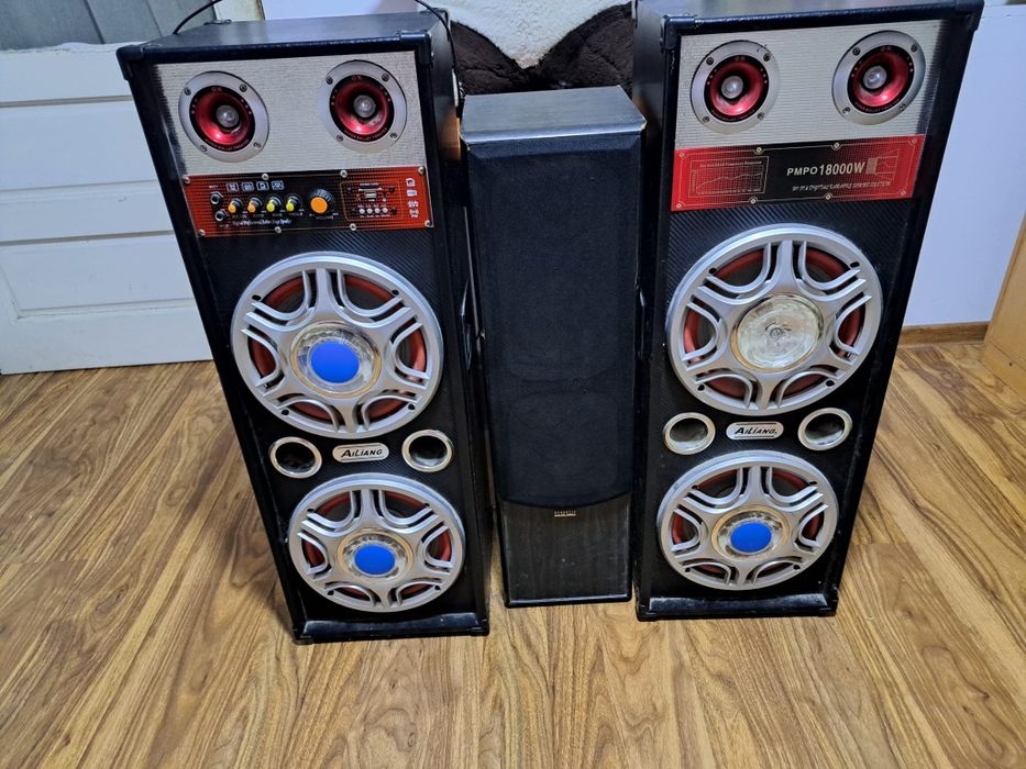 Boxe  cu fir conectabil prin Bluetooth