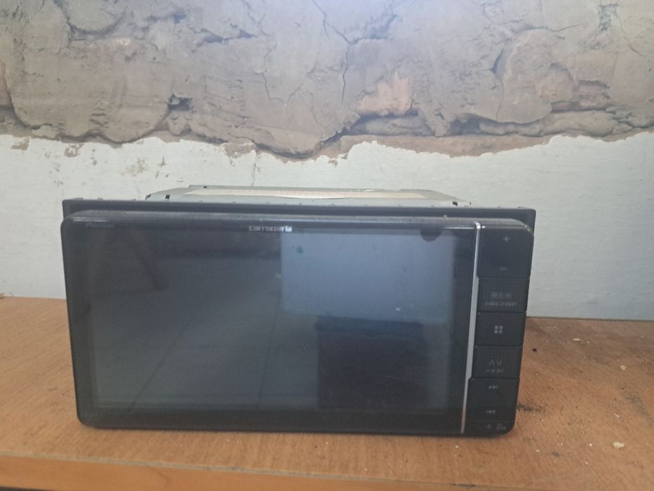 Продам магнитолы на альфард