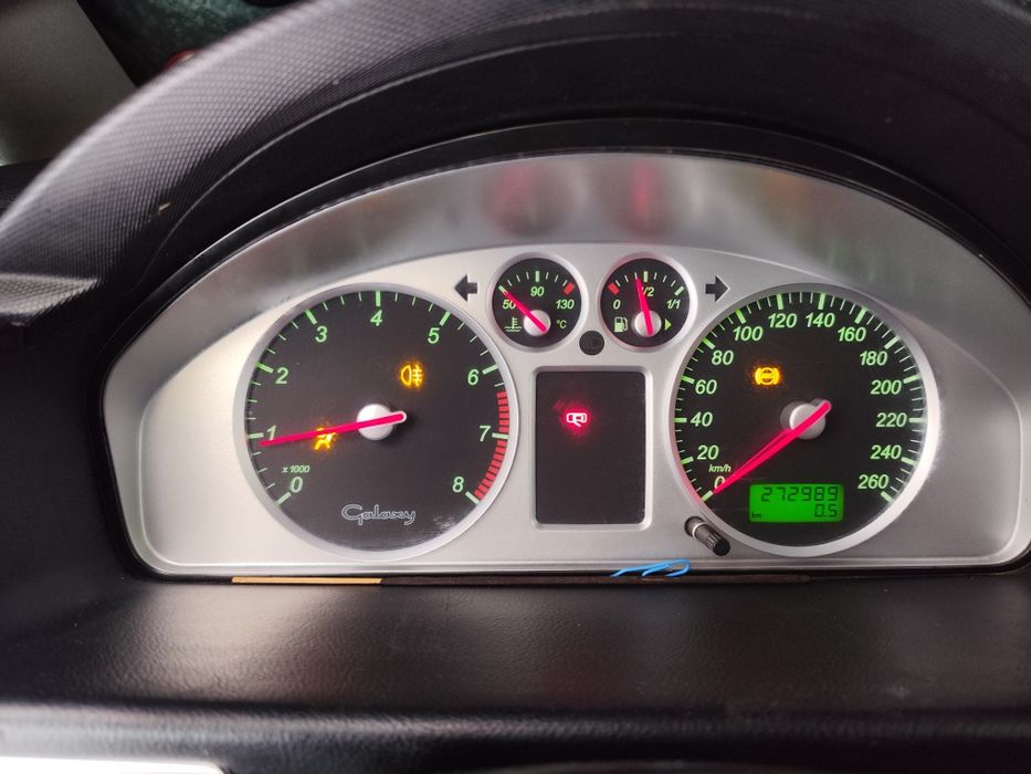 Ford Galaxy минивен 7 мест