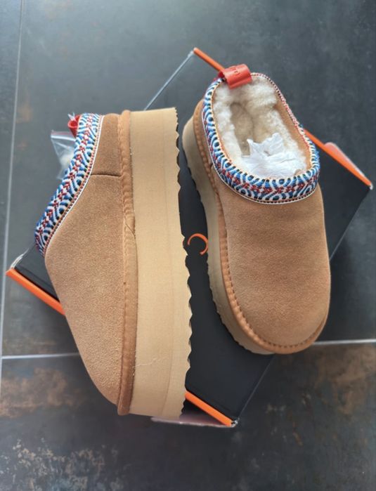 Saboti Epica  cu blana potriviti pentru acest sezon