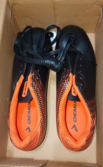 Футбольные бутсы