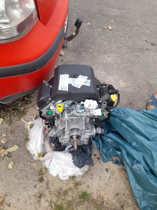 Vând motor 2t holer 19 cai