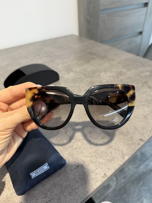 Ochelari de soare Prada