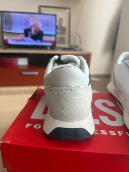 Обувки diesel 44