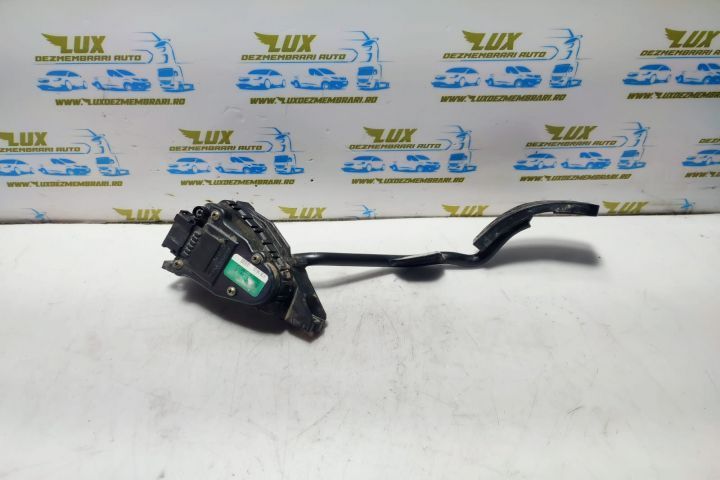 Pedala acceleratie 1.8 b apt 8d2721523b Audi A6 4B/C5 seria