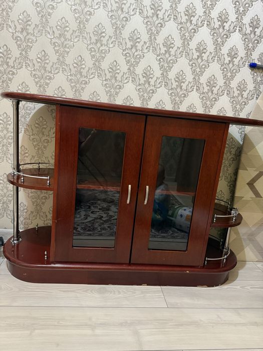 тумба или подставка для телевизора