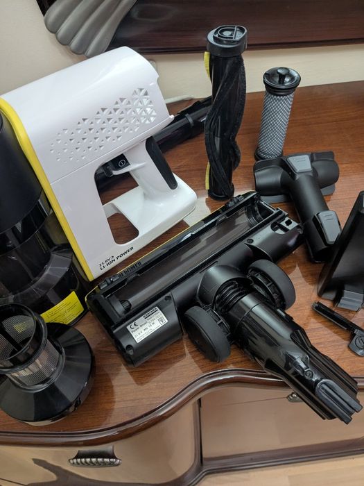 Пылесос Karcher VC4 Cordless My Home  белый