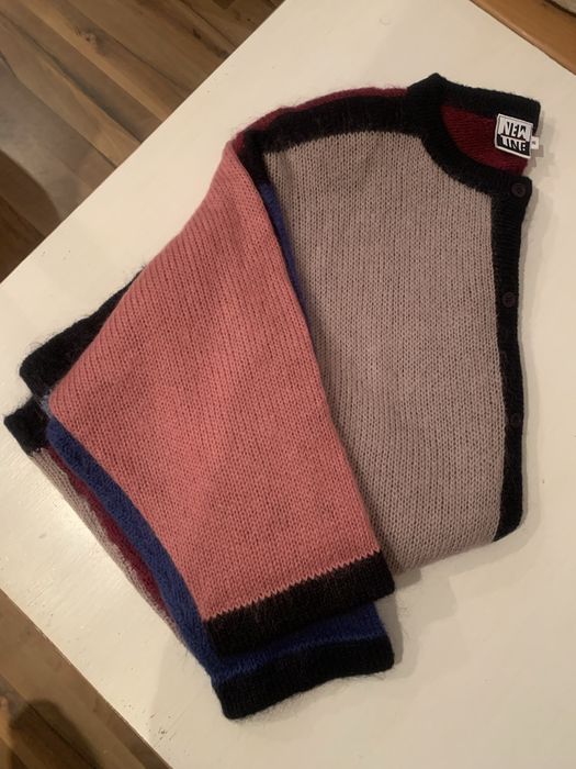 Cardigan color block , pufos, mohair