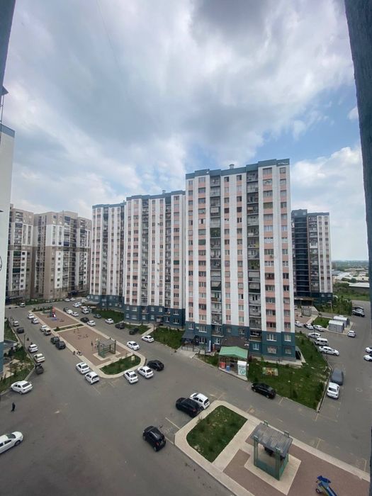 Срочно Яшнабадский район Алмас махалле 3 комн 1 этаж 73 кв