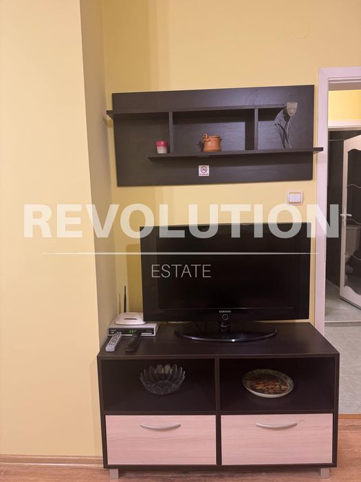 Дава се под наем Двустаен апартамент в Пловдив, Център - 55 кв.м за 400 € - Снимка #2