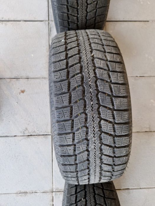 Зимние шины 215/55/R17