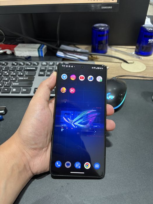 Asus ROG phone 8 pro