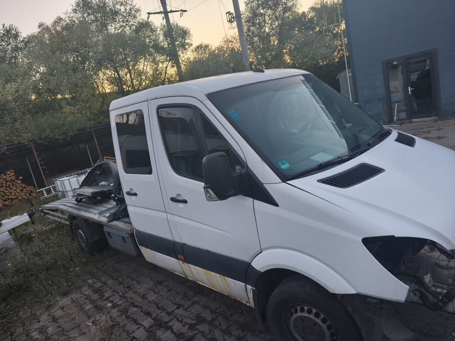 Vand/schimb cu Camion,mercedes sprinter 3.5t,doka,platforma,tract 3,5t