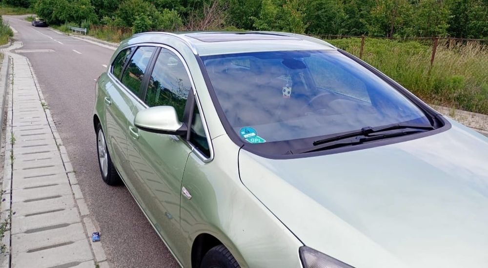 Opel Astra 2011 benzina gaz