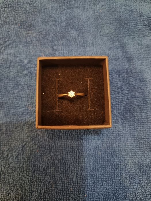 Златен пръстен с диамант 0,20к