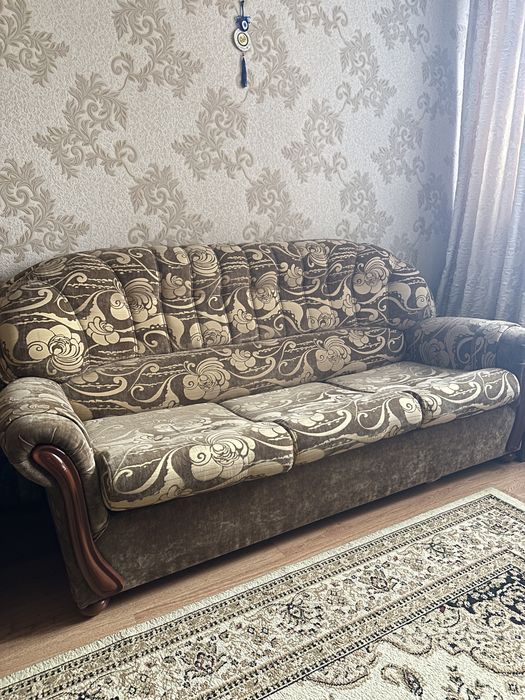 Продам 2+1 Два дивана одно кресло