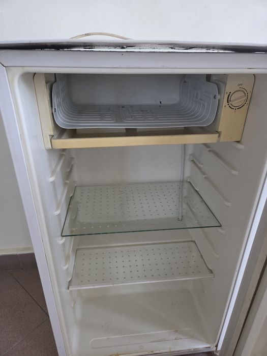 Хладил с фризер Exqusit refrigerator KS2150