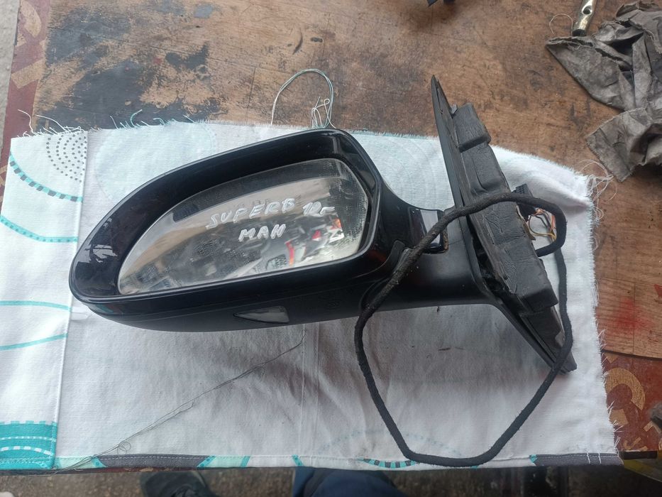 Огледало ляво за Шкода Суперб / Skoda Superb - 3T0857933