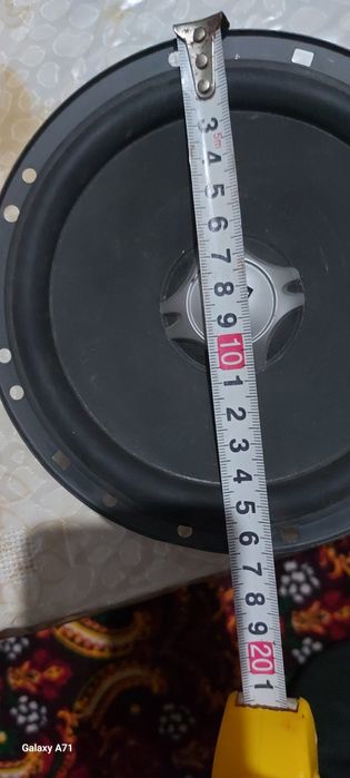 JBL аригинал холати яхши ишлайди