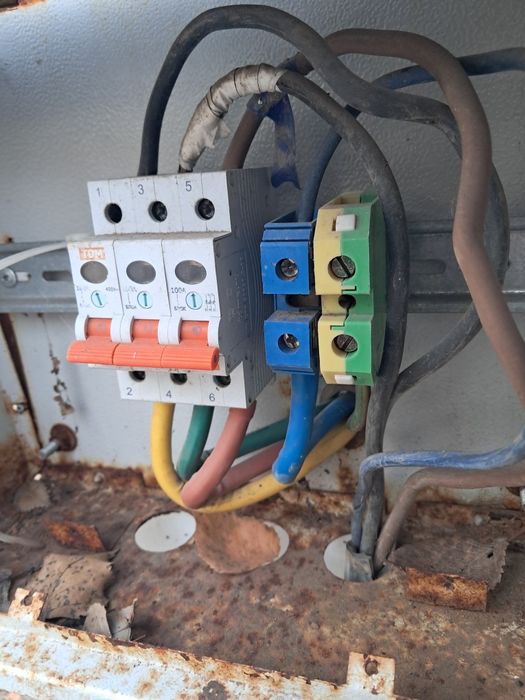 Продам электро щитовую