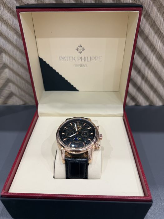 Фирменные часы новые