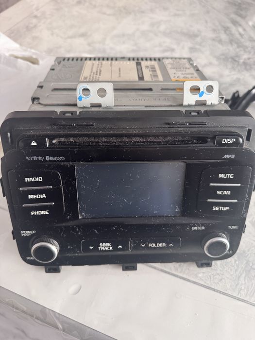 Штатный магнитофон