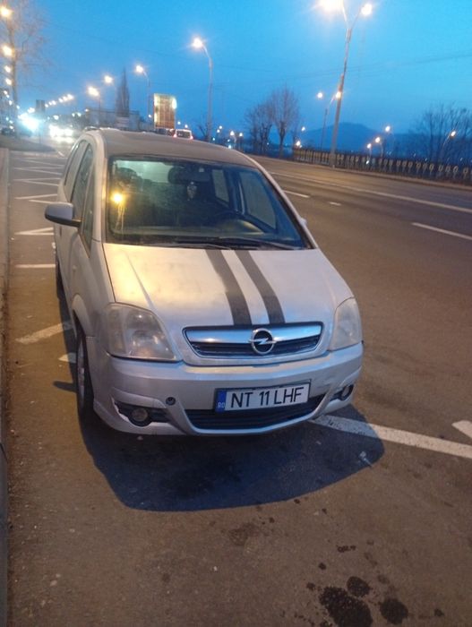 Vând sau schimb opel