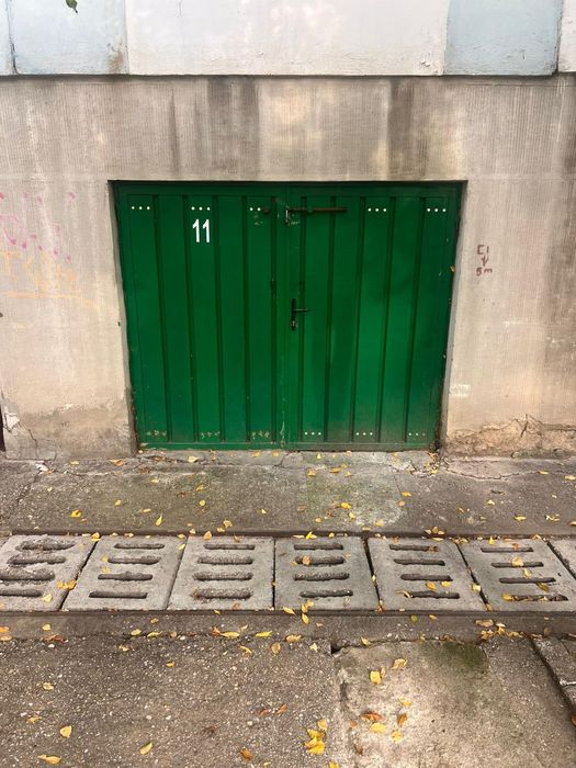 Închiriez garaj Drumul Taberei - zona Valea Argeșului