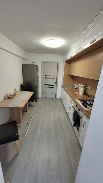 Apartament de închiriat