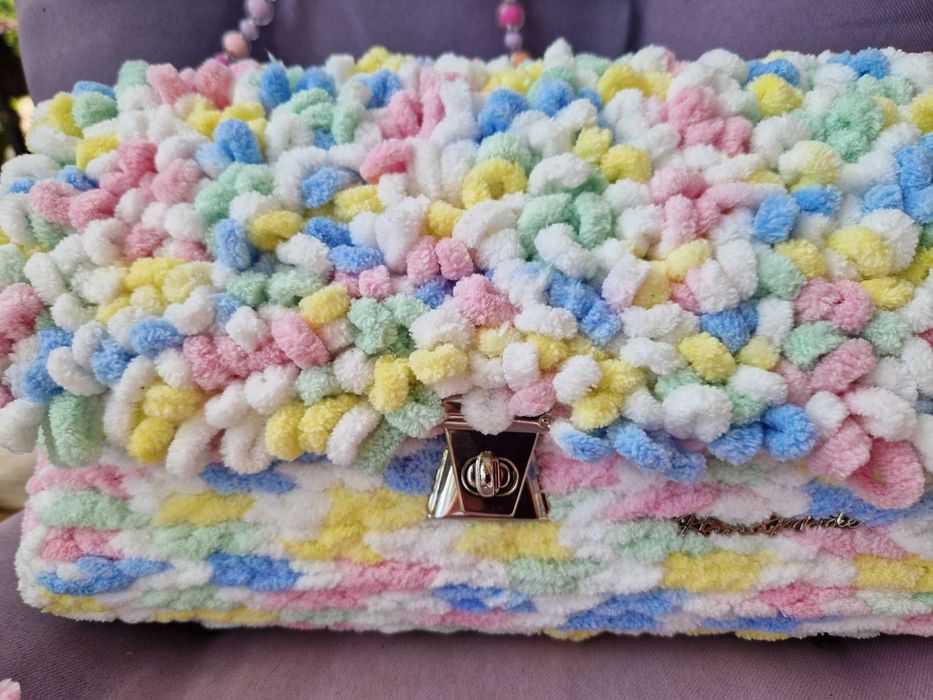 Ръчно изработена чанта CANDY и скрънчи
