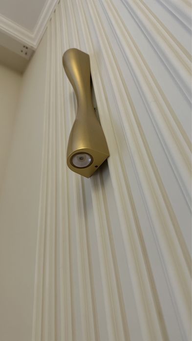 Продам люстру и бра