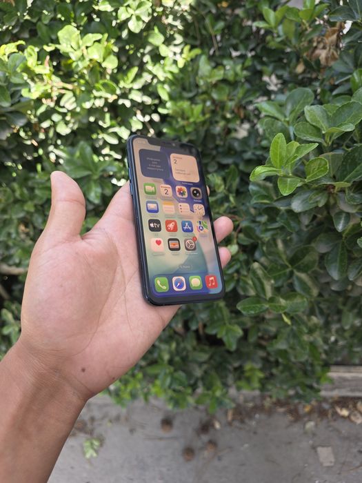 Iphone 11 pro sotiladi dastavka bor