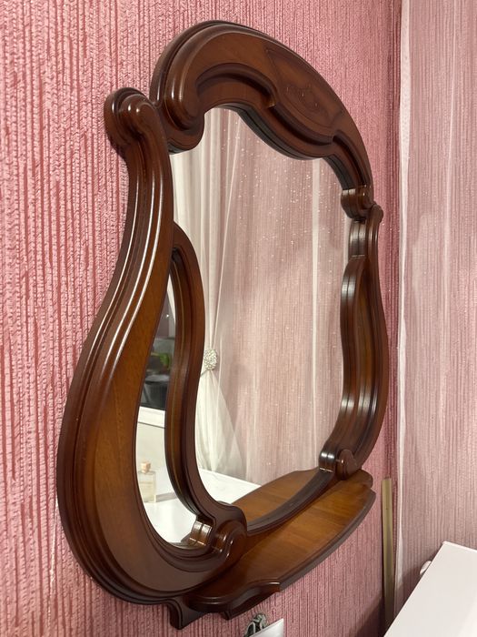 Продам комод с зеркалом