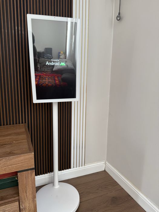 планшет на колесах