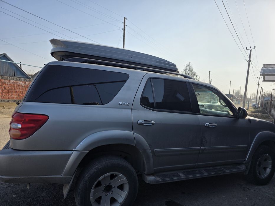 Тойота Секвоя 2002