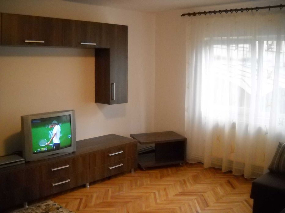 Dau in chirie ap 65 mp parter Mănastur zona buna parcare