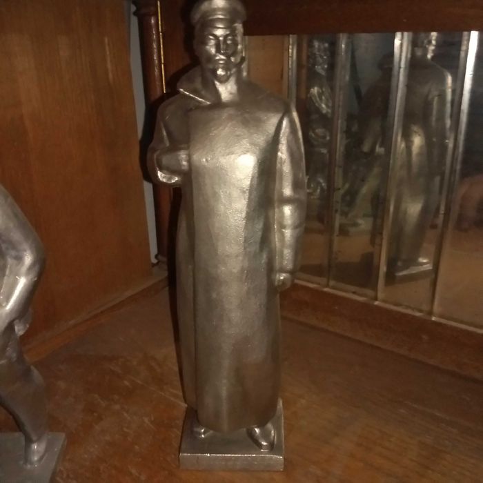антиквариат статуэтки чапаев