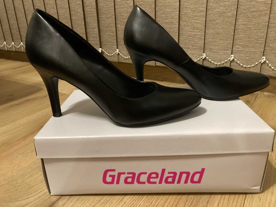 Запазени и удобни обувки