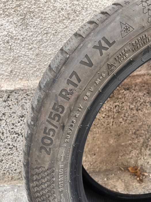 Зимни гуми Continental WinterContact 205/55 R17 dot 21 много запазени, 4 бр.