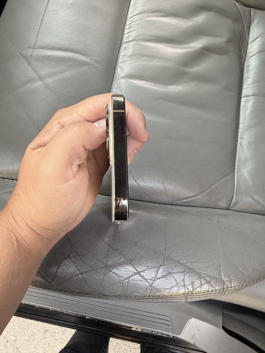 Продам Iphone 13pro max