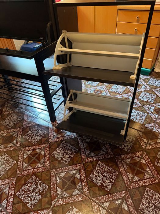 Vând set Pantofar si cuier din 3 corpuri culoare Wenge .
